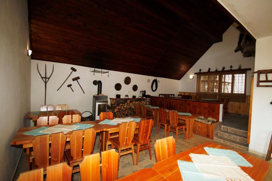 Rekreacni Areal Adamec Hotel Ledenice Exterior foto